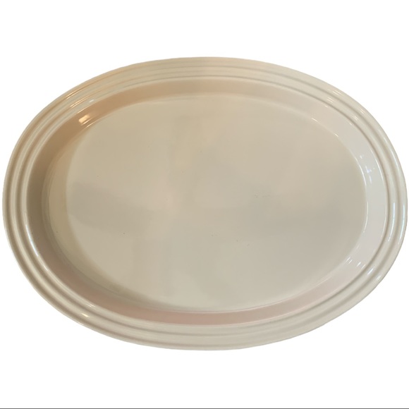 Le Creuset Oval Serving platter in Pink RARE - Picture 2 of 5